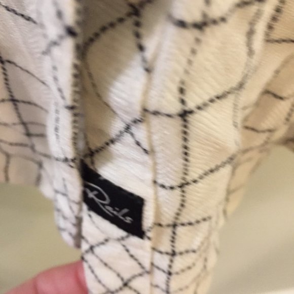 RAILS White Plaid textured Button Down Shirt - Picture 3 of 6